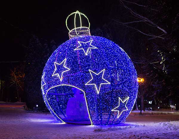 Новогодний декор в Сочи